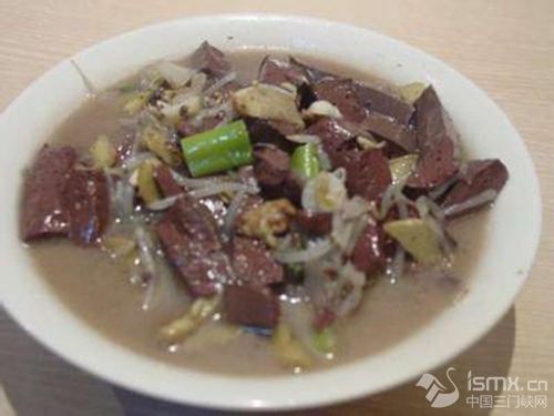 补血升阳 推荐豆腐豆芽猪红汤