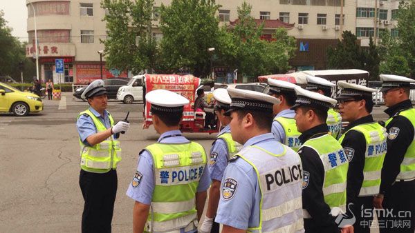 交警大队“治摩”行动遏制“撒野骑士”