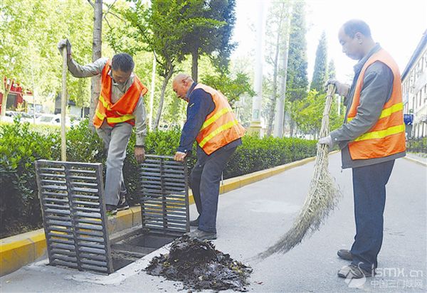 清管道淤泥 保排水通畅