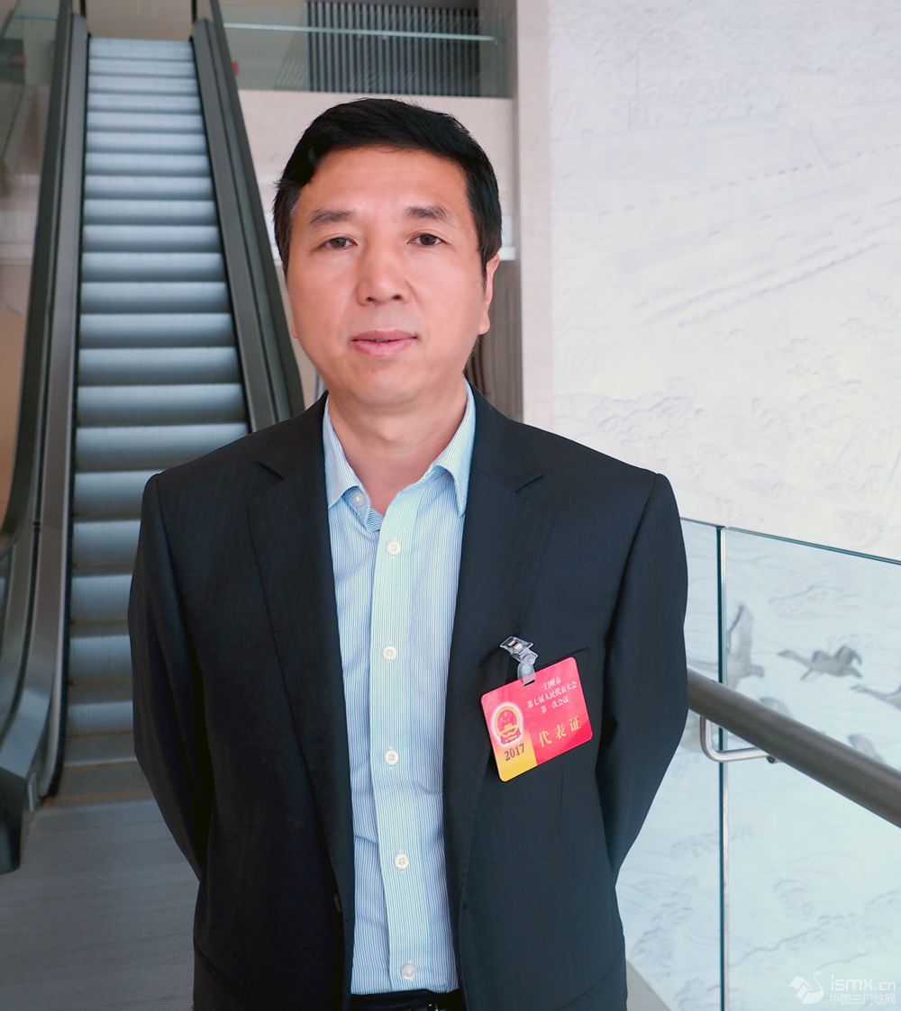 专访人大代表亢鹏博:关于智慧城市建设和农村商业银行对接共享的建议