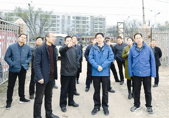 加快项目进度 大力发展工业