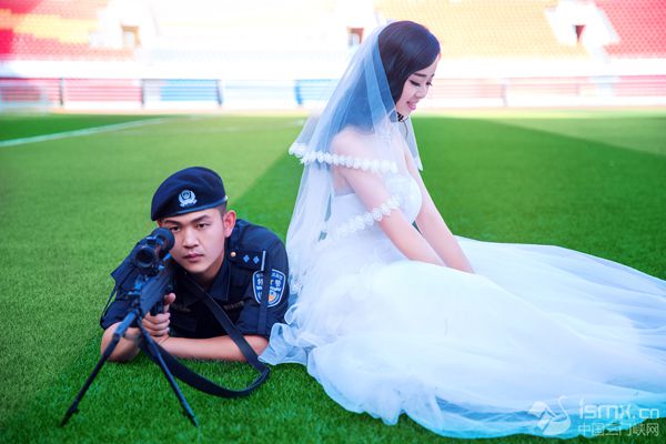 特警婚纱_特警婚纱照