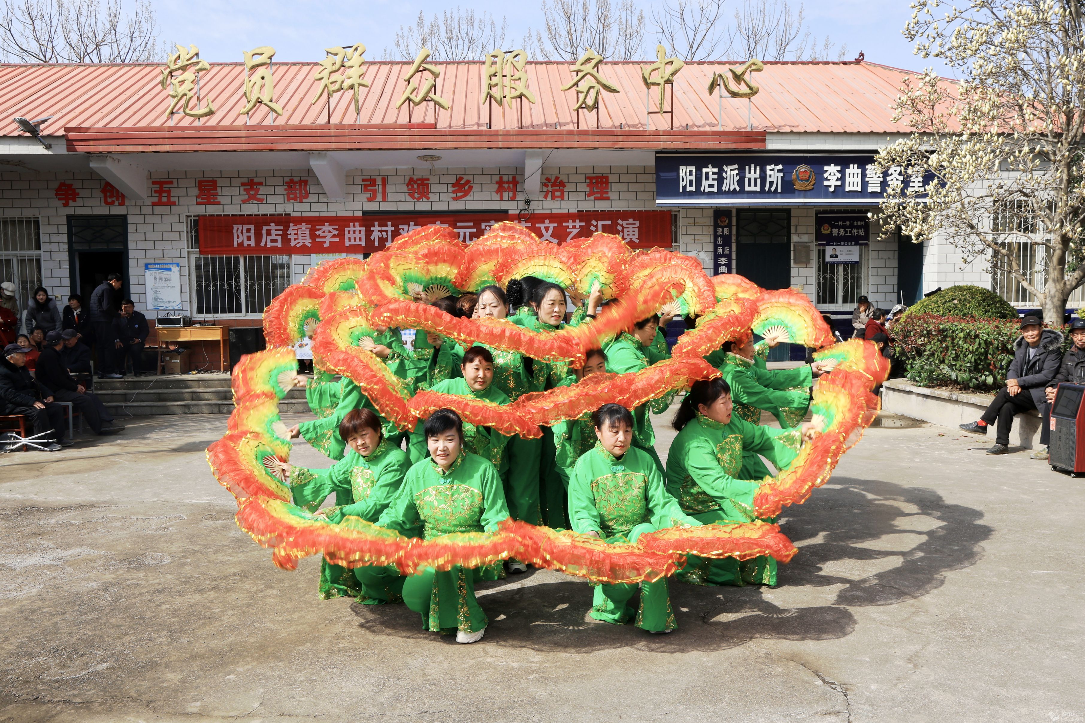 �����ҷ���Ԫ�� ���ջ��������ġ�