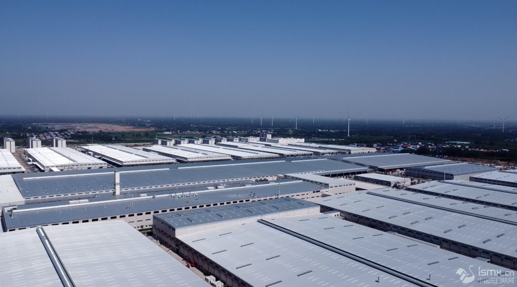 郑州比亚迪超级工厂产业园区。受访者供图